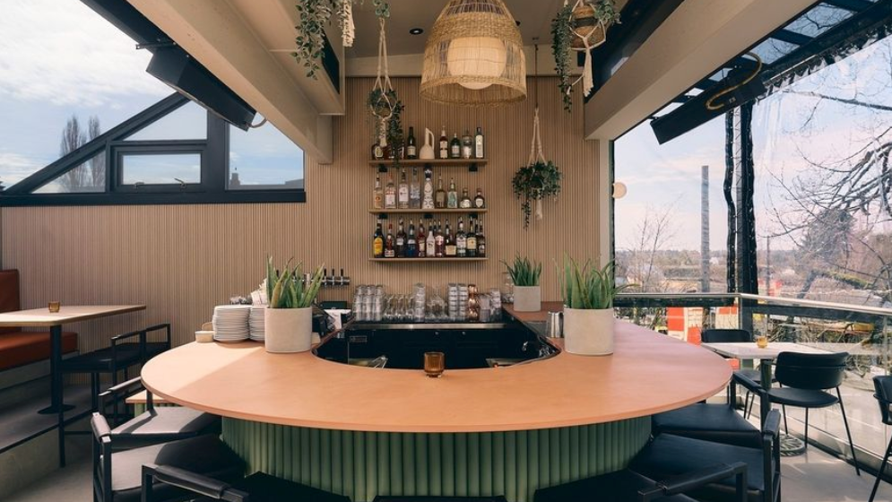 Dining in the Sun: Rooftop Bars and Restaurants in Vancouver